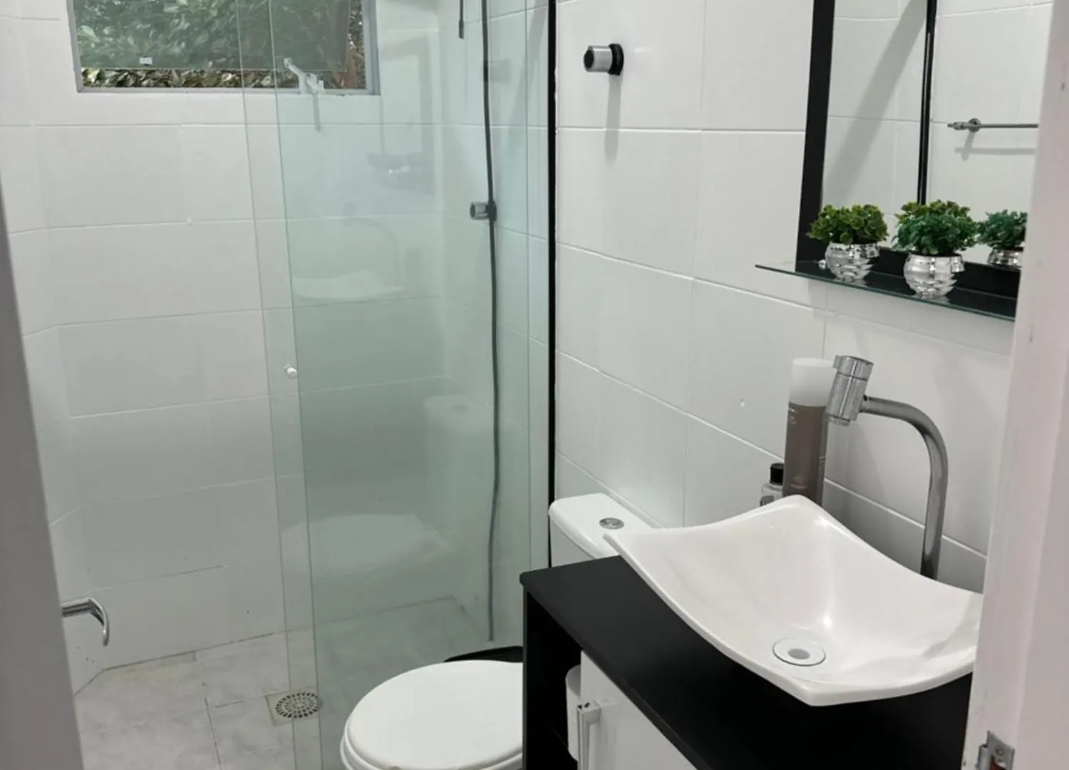 Quarto Confortavel Com Tv, Ar E Sacada Vista Jardim Florianópolis Quarto em Acomodações Particulares