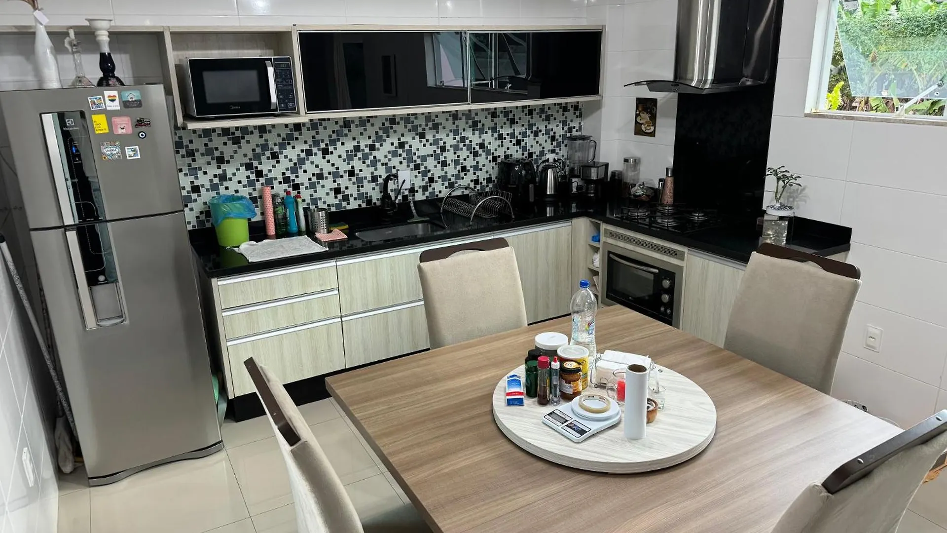 Quarto em Acomodações Particulares Quarto Confortavel Com Tv, Ar E Sacada Vista Jardim Florianópolis